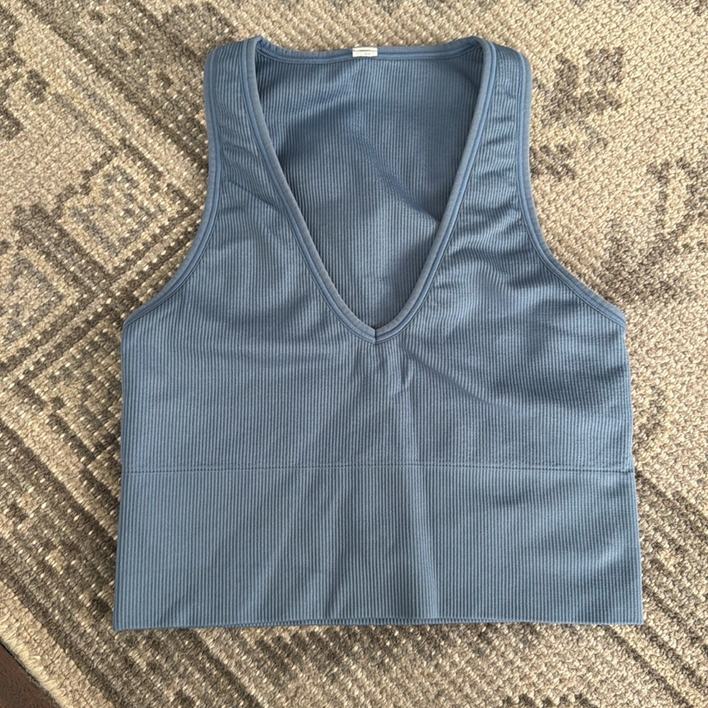 Athleta V-Neck Aurora Seamless Ribbed Cropped Tank Top in cornflower blue color